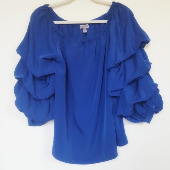 🚫SOLD🚫 Chelsea28 Off the Shoulder Ruffle Sleeve Blouse M - Picture 3 of 10